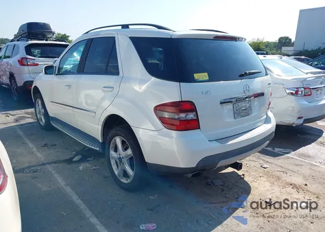 2008 Mercedes-Benz Ml 350 4Matic z USA, uszkodzony, nr VIN 4JGBB86E58A408547